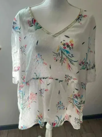 Jolie blouse taille 54/56