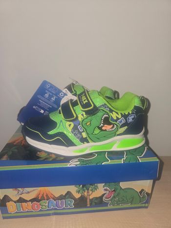 Baskets t-Rex dinosaure taille 29