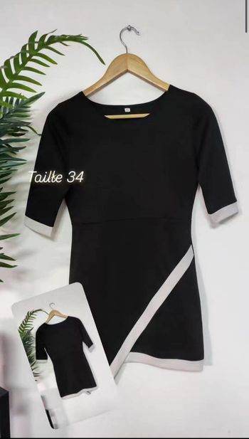 Petite robe noire asymétrique