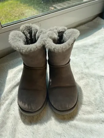 Bottes Ugg « mini bailey »