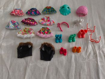 Lot vêtements et accessoires enchantimals