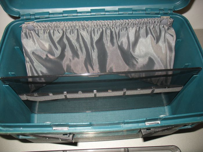 TROUSSE DE TOILETTE RIGIDE VERTE "DELSEY" - n°01 - photo numéro 4