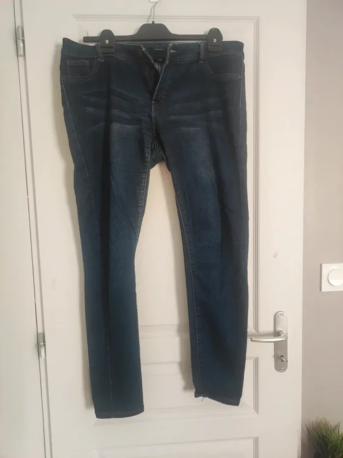 Jean neuf 42