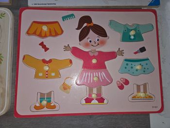 Puzzle en bois petite fille