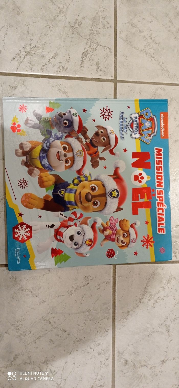 Livre Pat patrouille " mission spéciale Noël"