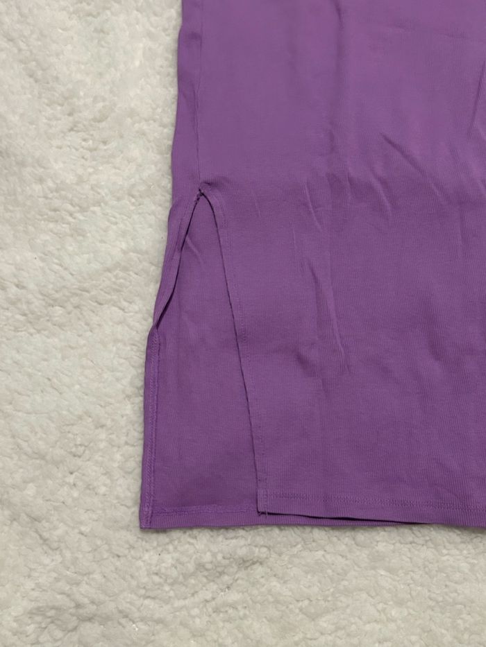 Robe violette mi-longue - photo numéro 3