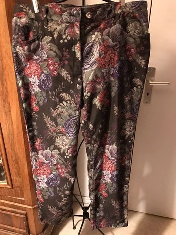 Pantalon fleuri