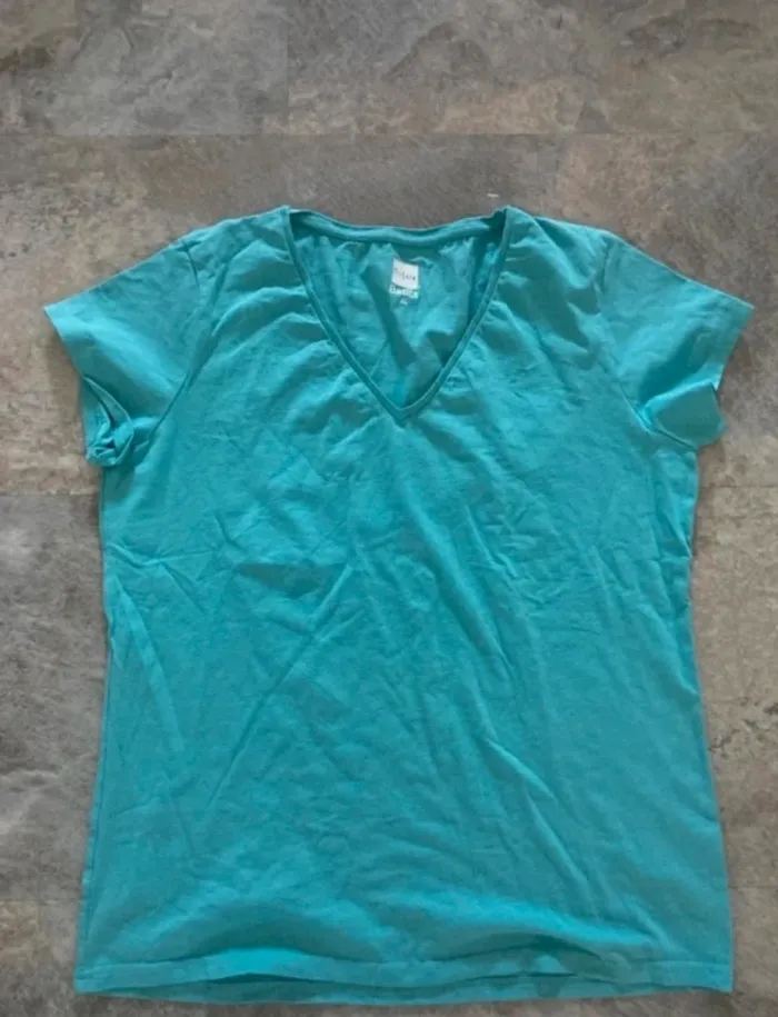 Tee shirt tissaia Xl en très bon état