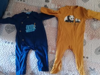 2 pyjamas