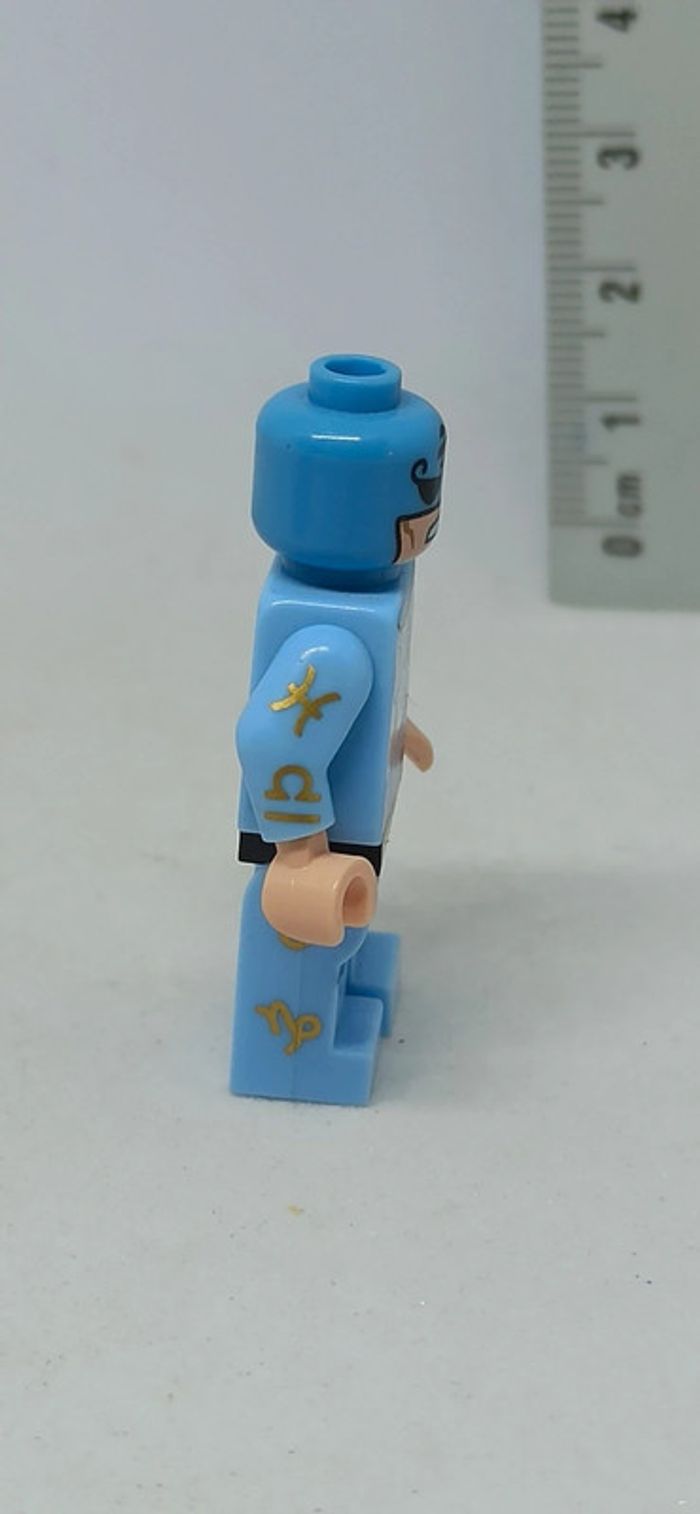 Homme super héros bleu zodiac Master lego - photo numéro 2