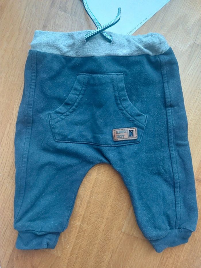 Lot pantalons léger 3 mois - photo numéro 4