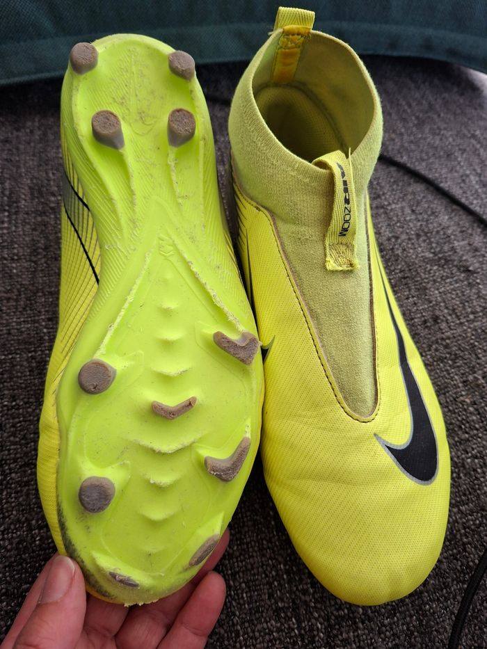 Chaussure de foot - photo numéro 2