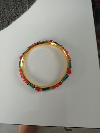 Bracelet bohème rouge et vert bleu