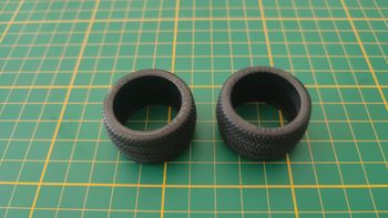 Lot x2 pneu arrière pièce détachée miniature Burago Bburago Ferrari F40 1/18 1/18e 1/18ème #D88