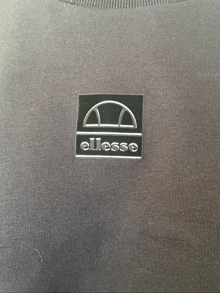 Sweat court noir Ellesse (T 42) - photo numéro 2