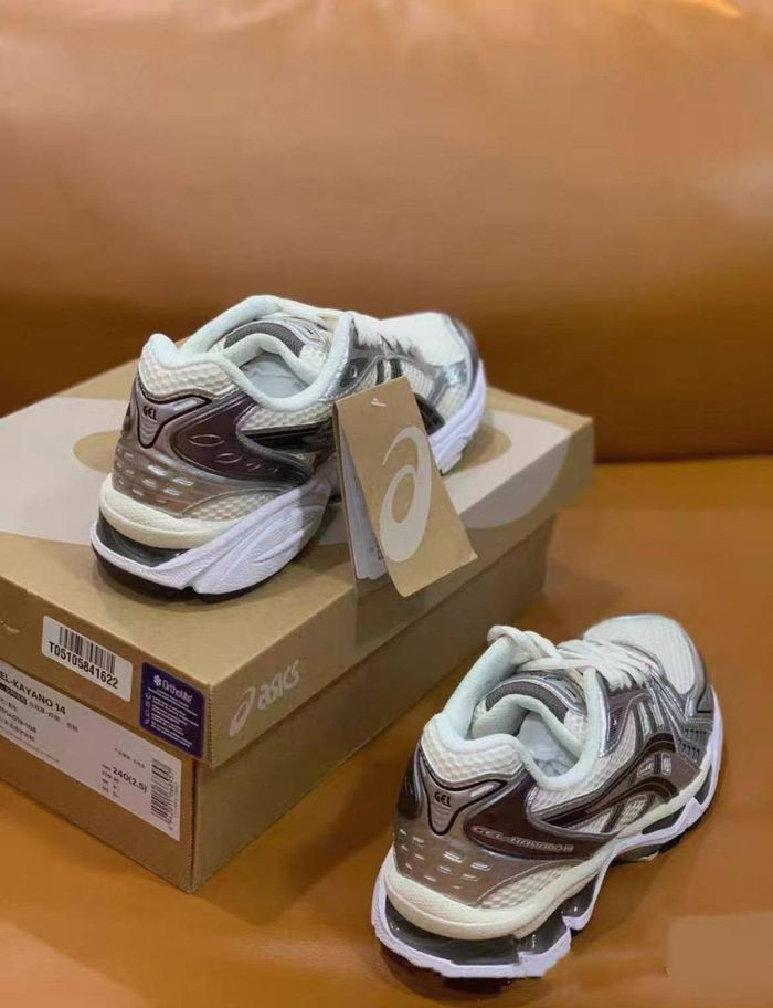 Asics Gel-Kayano taille 44 - photo numéro 4