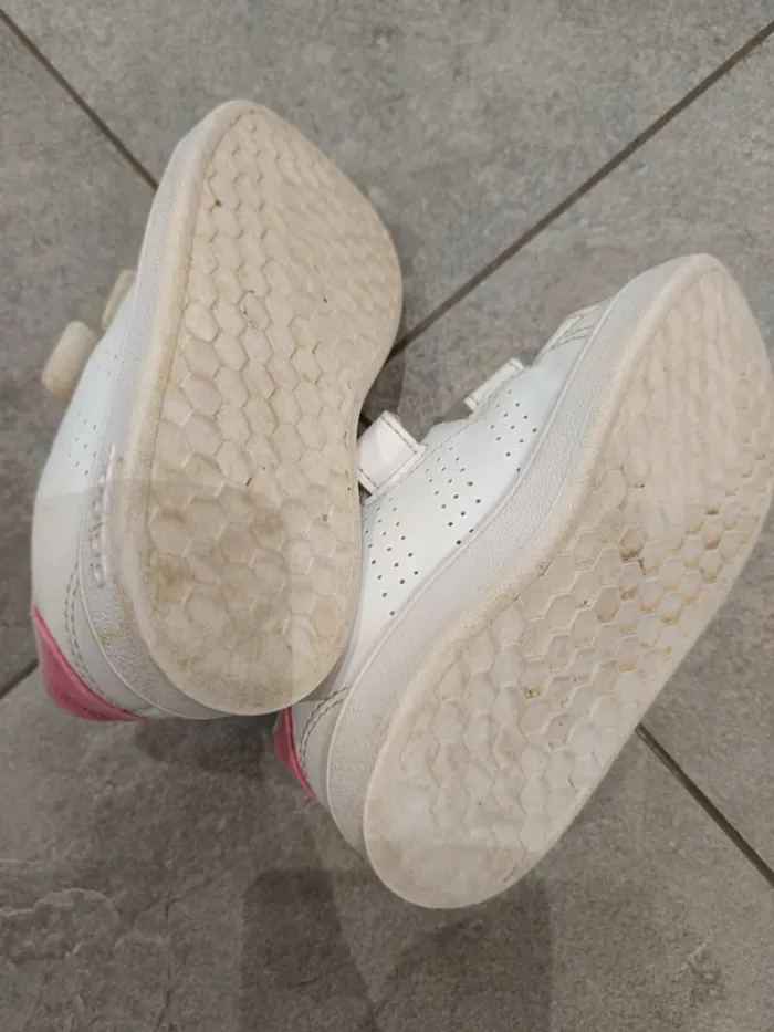 Basket adidas blanche 24 - photo numéro 6
