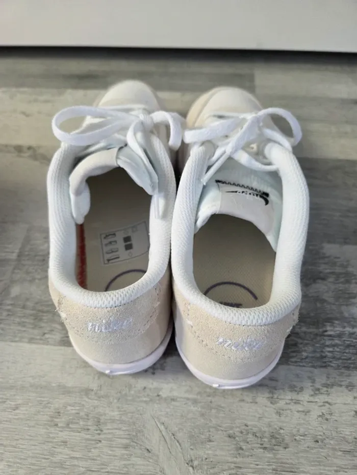 Basket Nike court vintage blanc - photo numéro 3