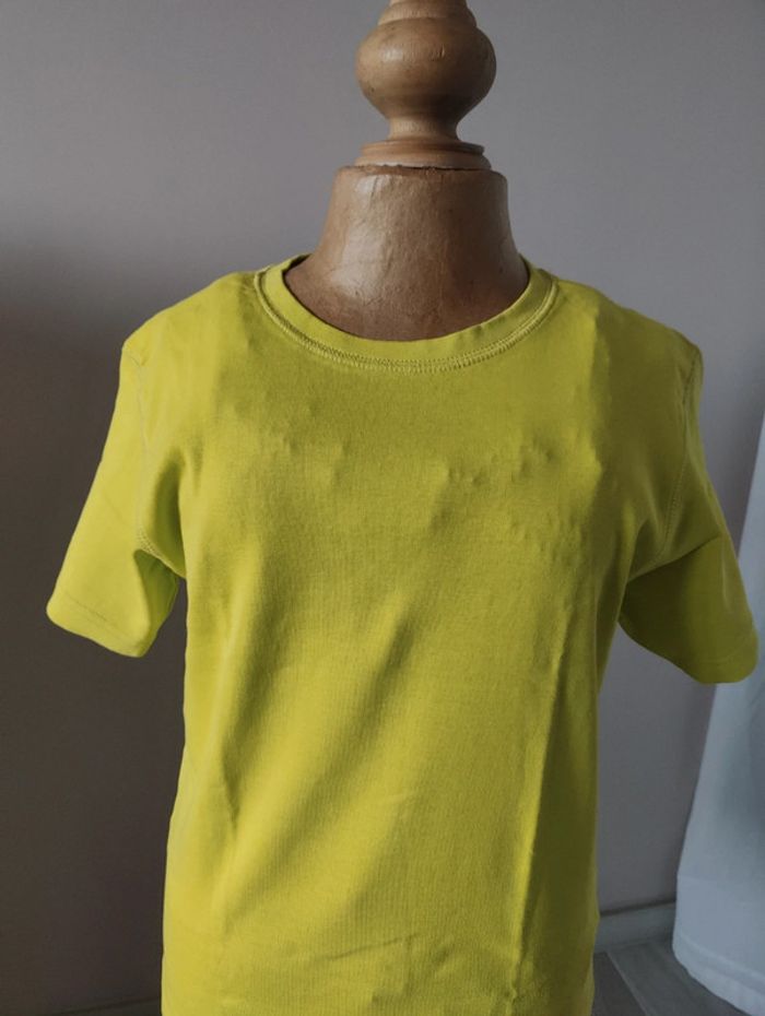 Tee-shirt vert - photo numéro 2