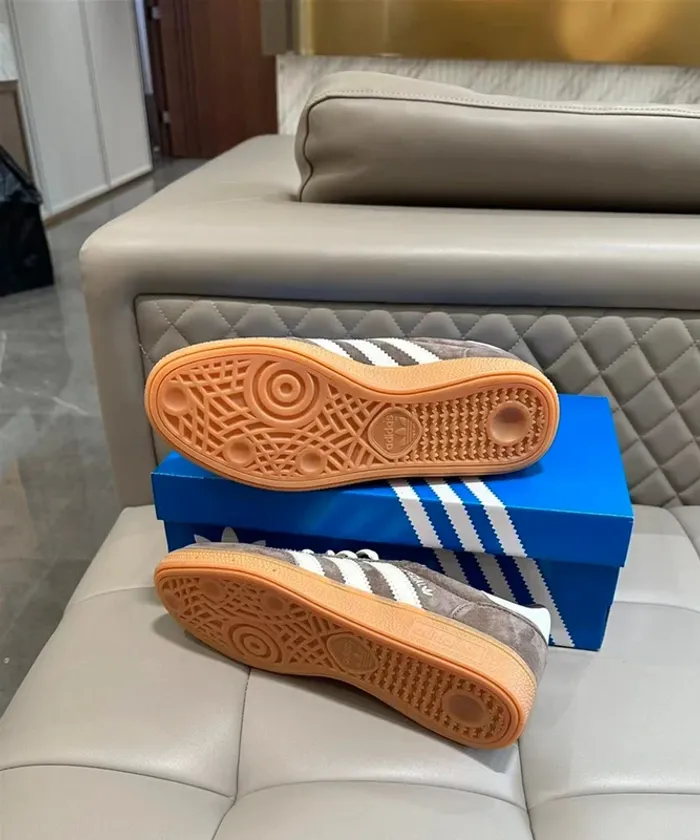 adidas originals HANDBALL SPEZIAL Taille 40 - photo numéro 4