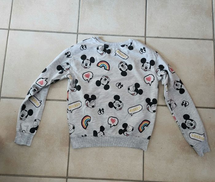 Pull Bsk Disney taille M - photo numéro 3