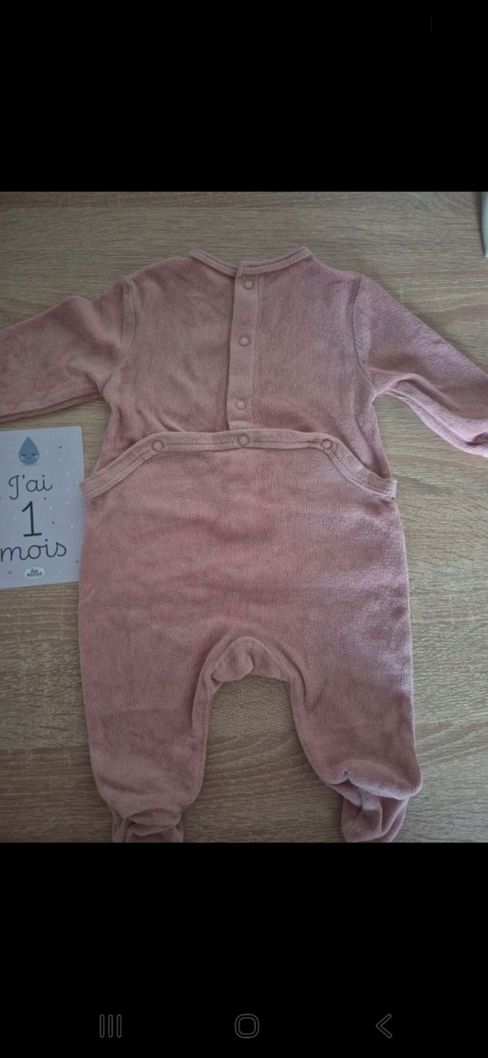 Pyjamas rose 1 mois - photo numéro 4