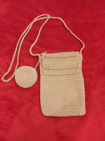 Pochette couleur crème