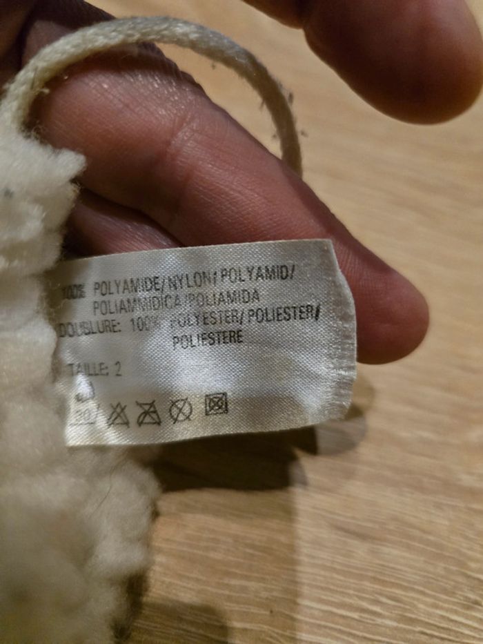 Gants taille 2 - photo numéro 5