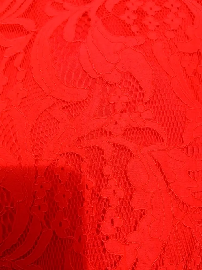 Chemisier voile et dentelle taille 38 rouge, très tendance avec les beaux jours - photo numéro 8