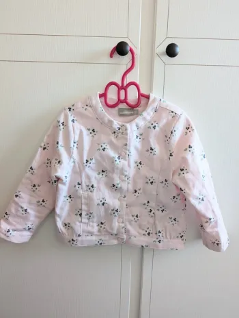 Veste rose a fleurs 2 ans