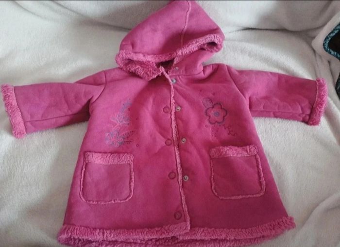 Très beau manteau tout compte fait 6 mois