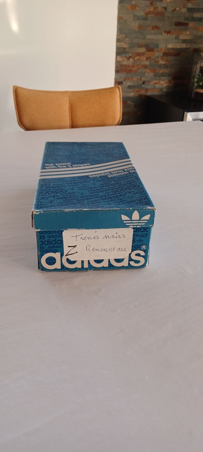 Boîte vide Adidas nastase année 70 très rare - photo numéro 3