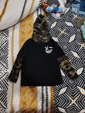 Léger sweat capuche