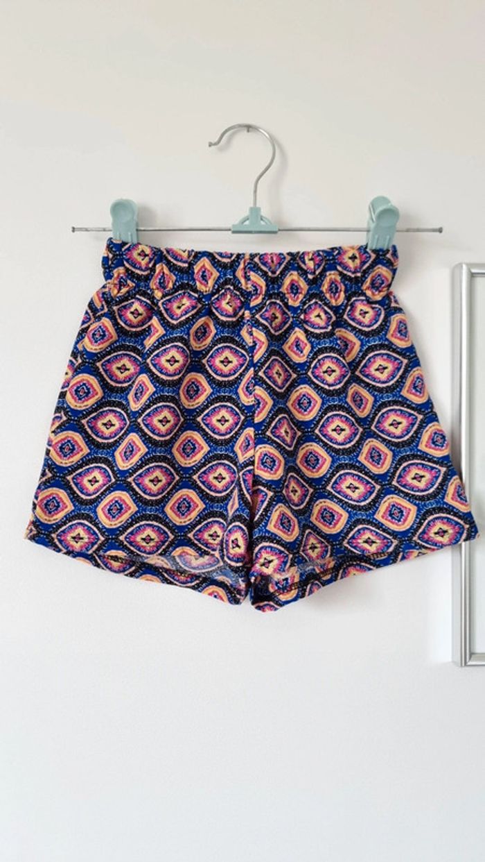 Short fluide avec motif, léger taille 3ans