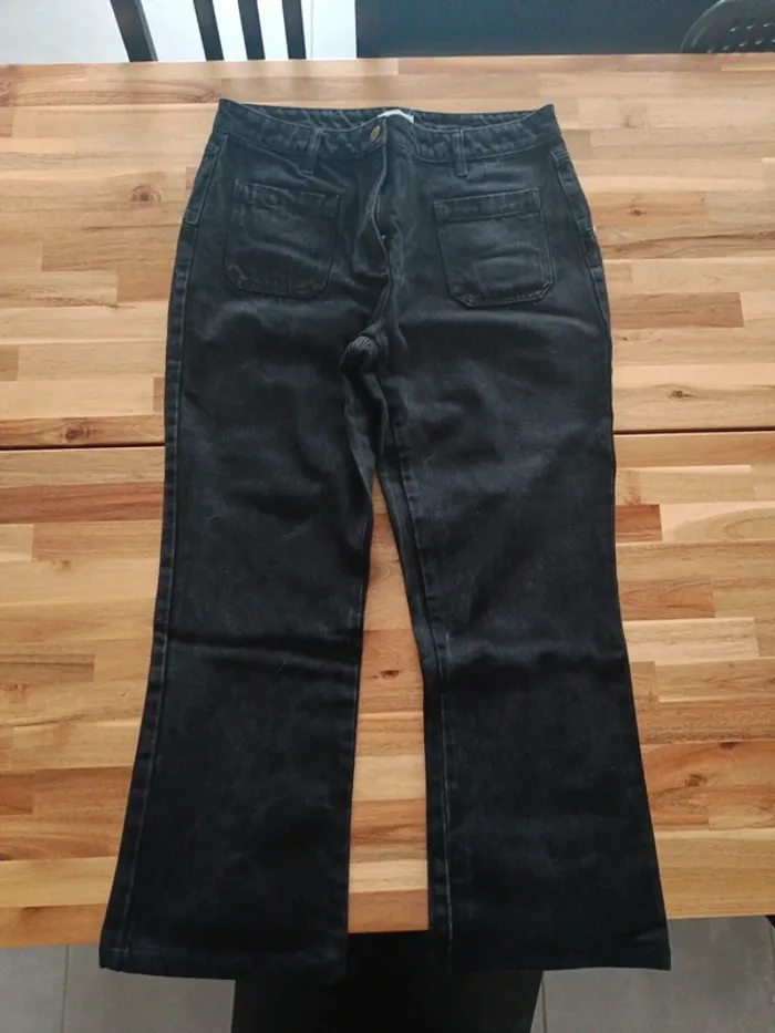 Jean Cache cache