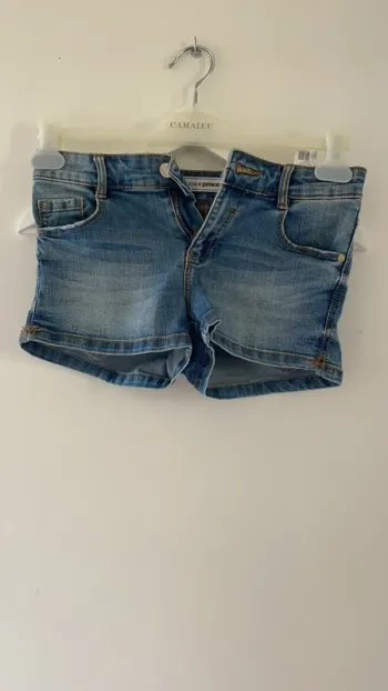 Short jeans