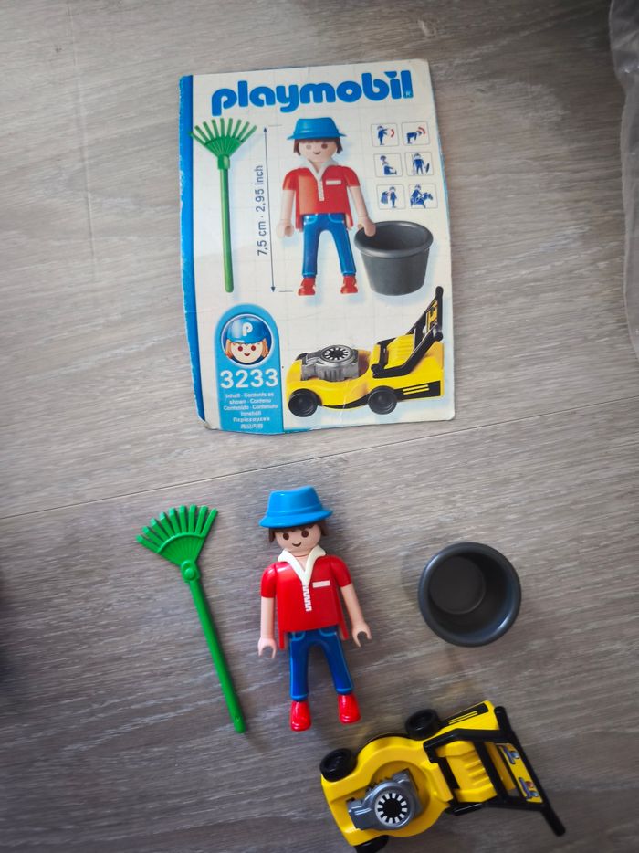 Playmobil 3233 - Jardinier et tondeuse