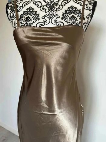 Robe de soirée en satin 38