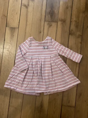Robe rose