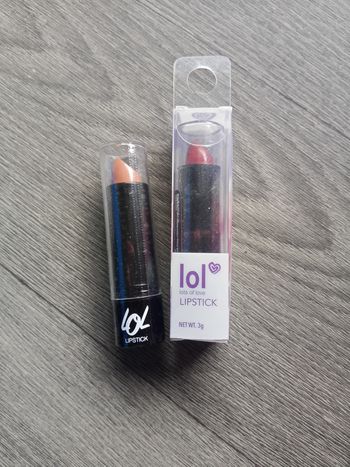 Lot de 2 rouge à lèvres neuf