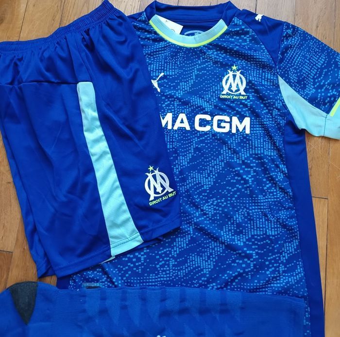 Maillot Om taille 12  ans modèle third Europe 2026 complet - photo numéro 5