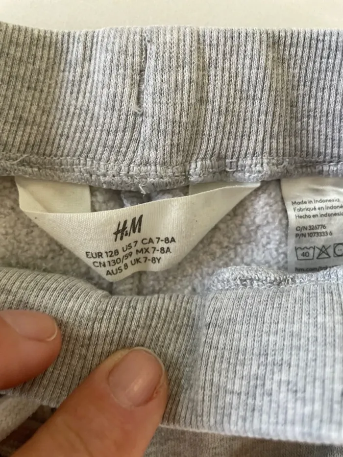 Jogging h&m 7/8 ans - photo numéro 2
