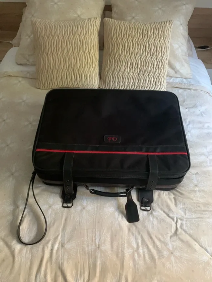 Valise des années 80 - photo numéro 2