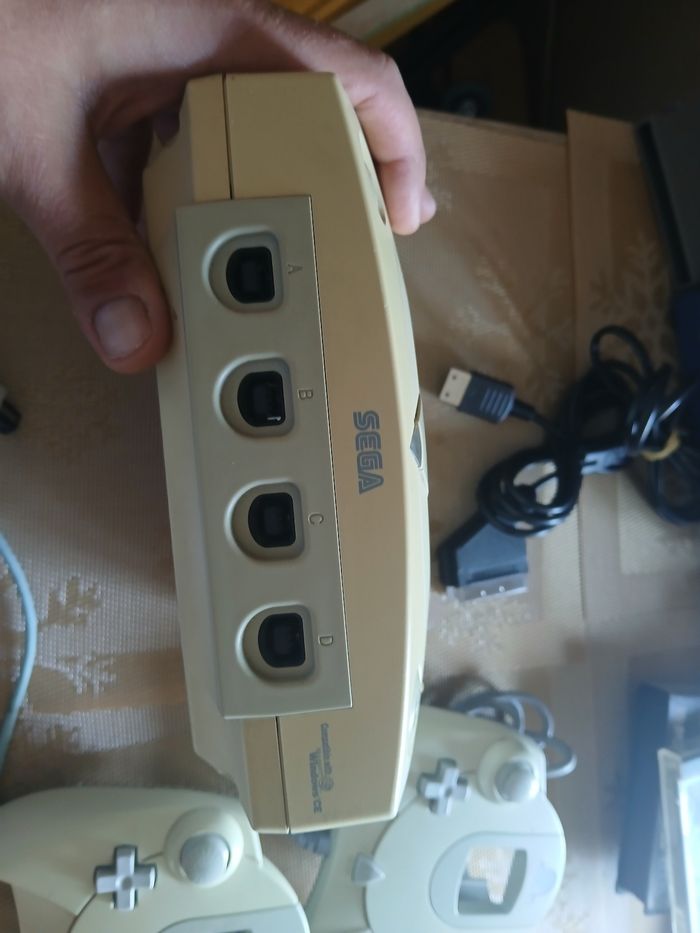 Console Sega Dreamcast avec 1 jeu - photo numéro 3