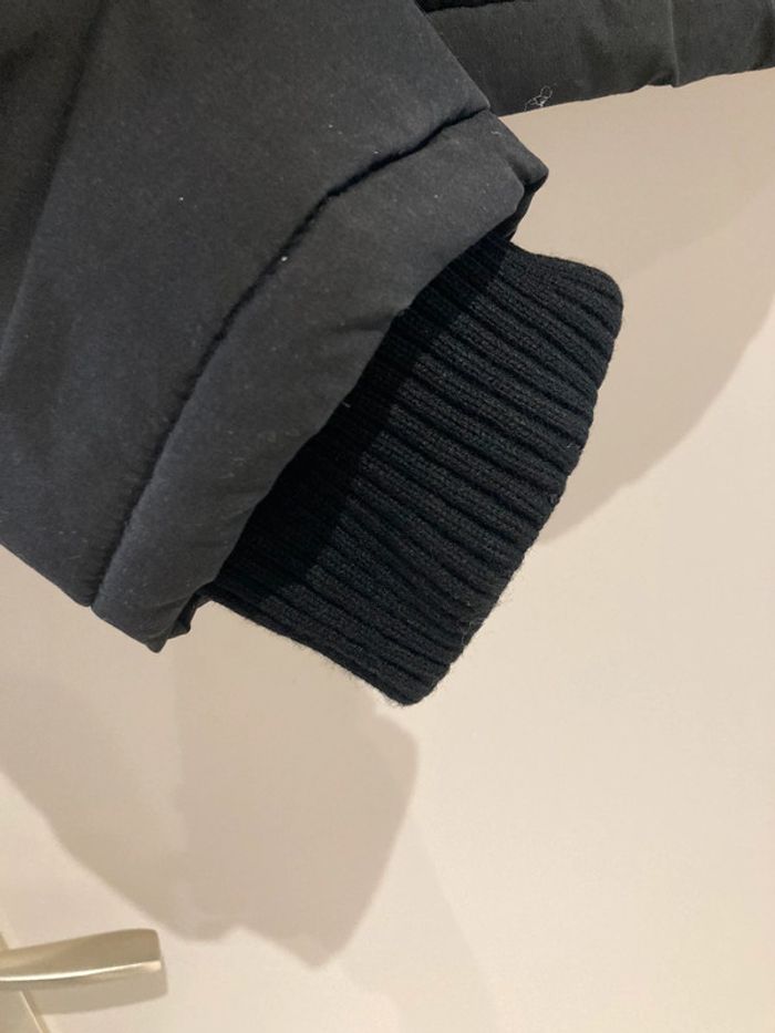Blouson noir avec capuche - photo numéro 3