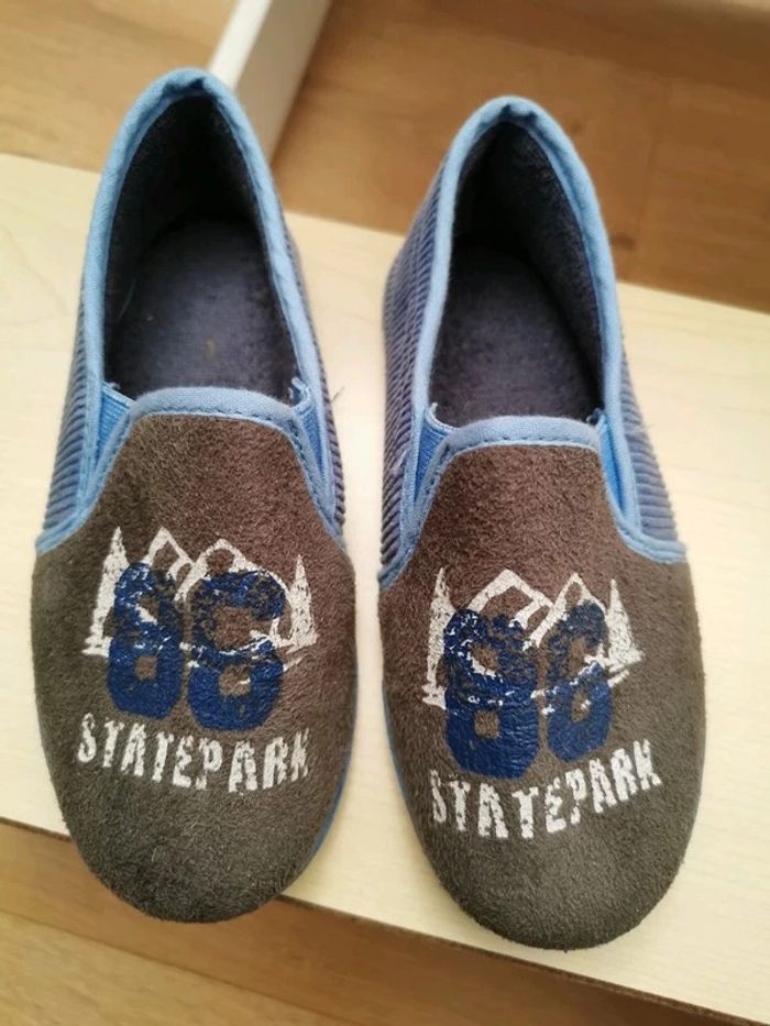 Chaussons taille 27