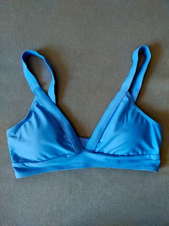 Haut de bikini bleu croisé – Taille 38 : équiv. 90B – Neuf sans étiquette