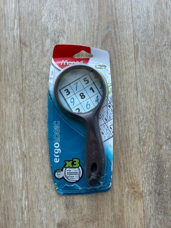 Loupe Maped ErgoLogic 75 mm – Grossissement x3 – Ergonomique