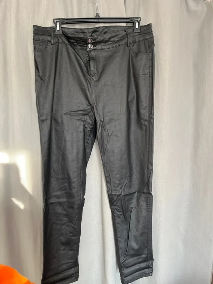 pantalon - photo numéro 2