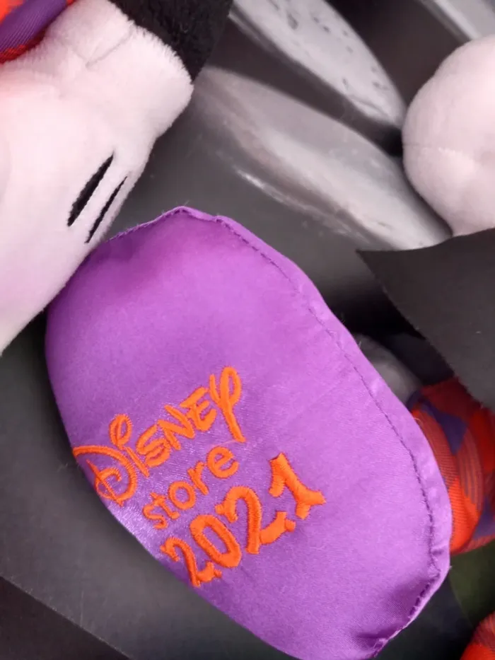 2 peluches Disney store 2021 série halloween 🎃 40cm - photo numéro 10